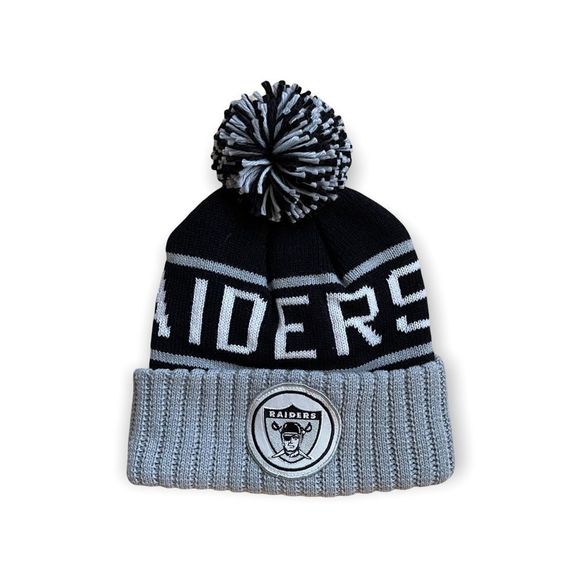 Mitchell & Ness Other - Raiders beanie.